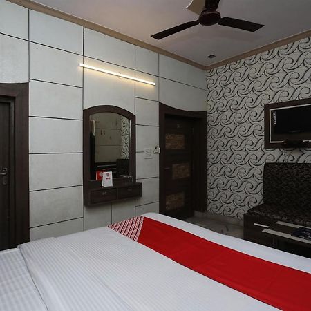 Oyo 29411 Hotel Vanshika Agra  Exterior photo